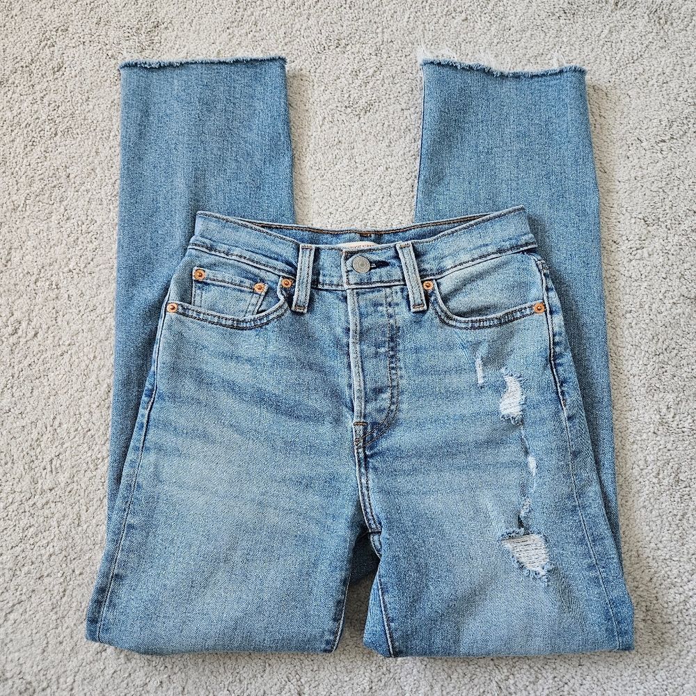 Levi's | Wedgie Straight Leg Button Fly Jeans in Light Wash Denim, Women's 25 - Picture 4 of 7